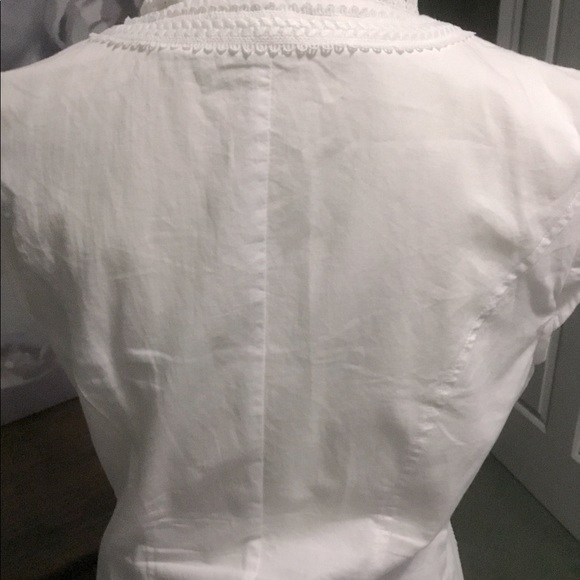 Lace detailed blouse - Picture 2 of 3